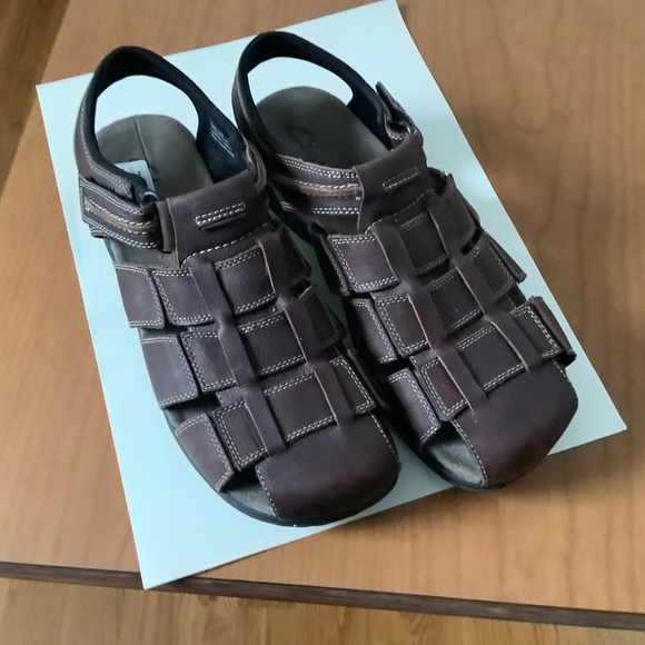 Clarks sandals - Picture 2 of 7